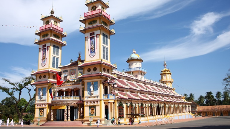 Templo Cao Dai en Tay Ninh de Saigon