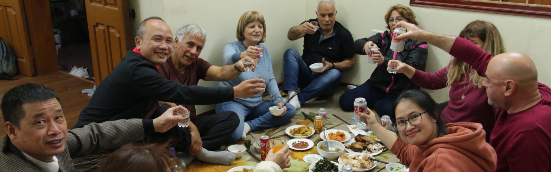 Cena con una familia local en Hanói