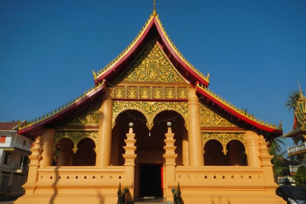 Día 10: Siem Reap - Vuelo a Vientiane