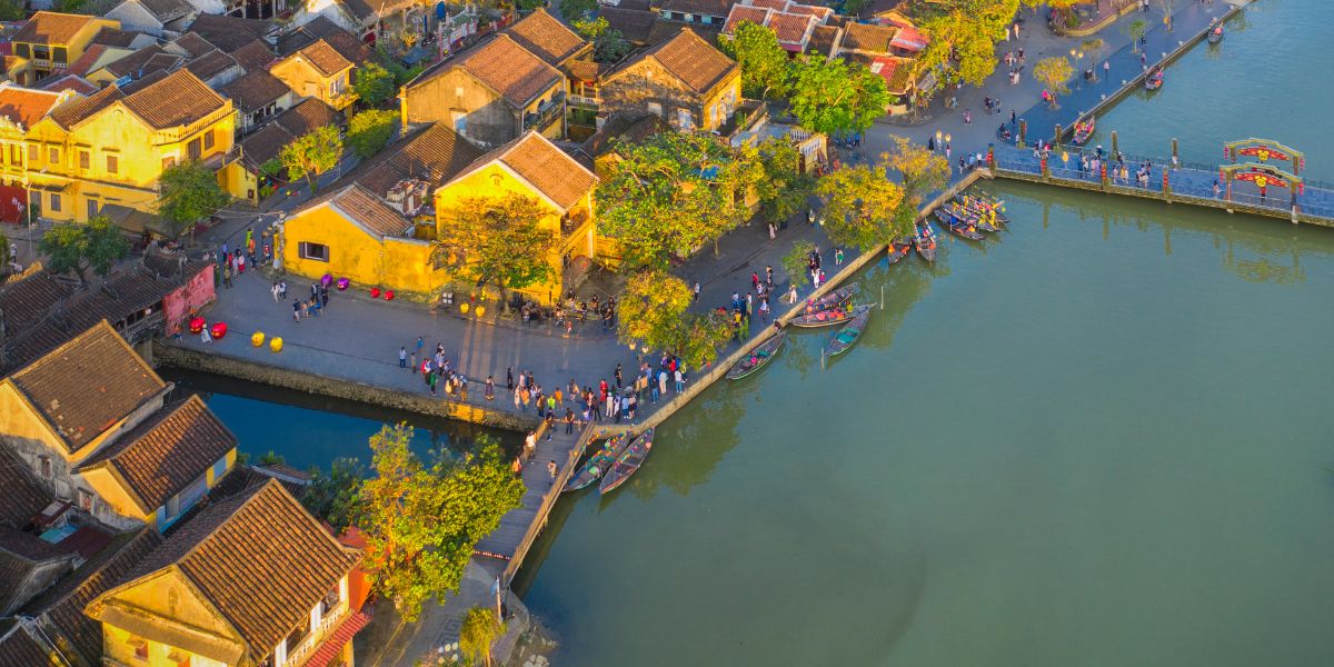 Visitar el famoso Casco antiguo de Hoi An