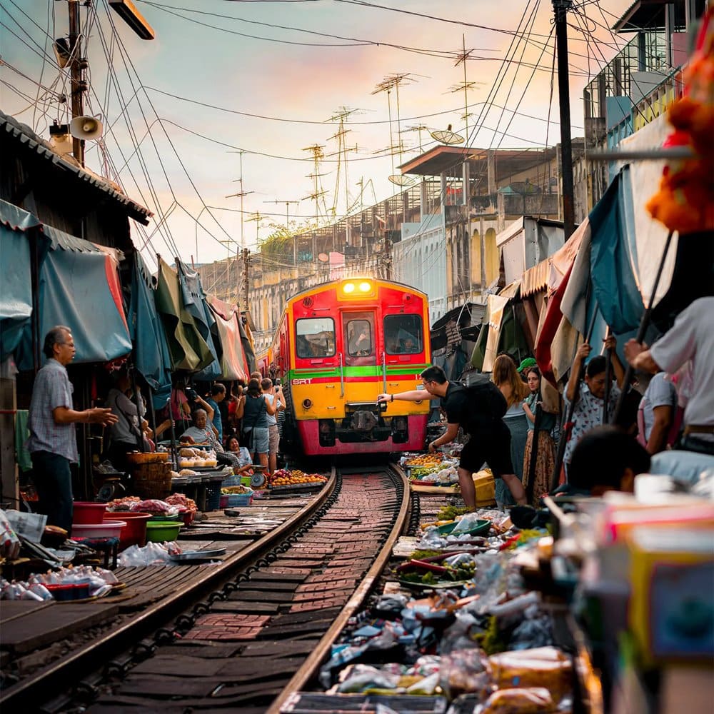 El mercado ferroviario de Maeklong Bangkok