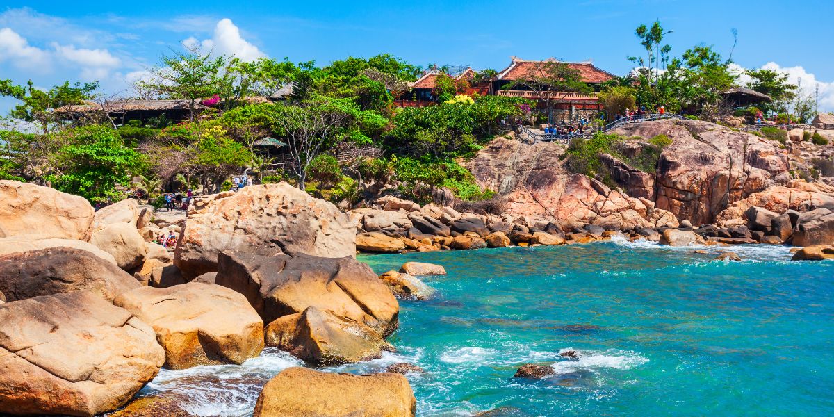 Que ver en Vietnam: Playa de agua cristalina